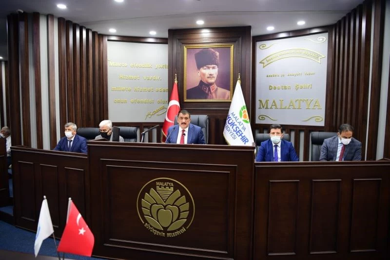 Anadolu Efesli Simon’a Malatya’dan hemşehrilik beratı
