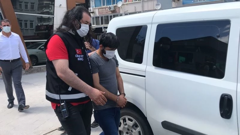 Amcasının eşini boğarak öldürdükten sonra mezarlığa gömdü
