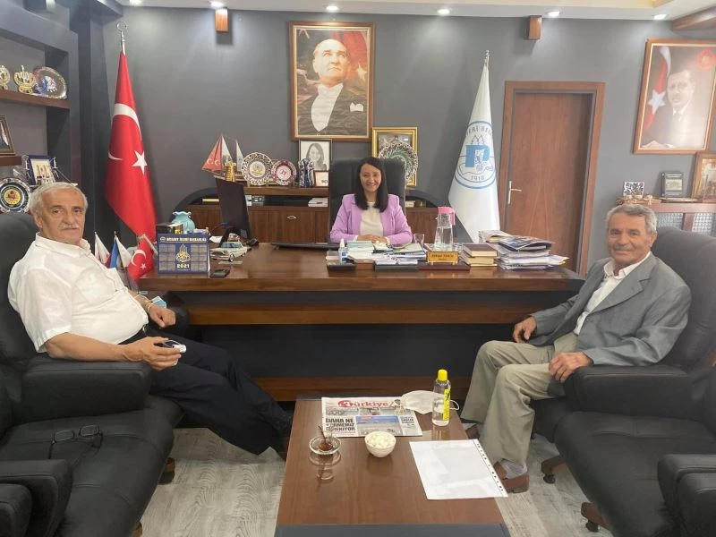 Başkan Tekin’e eski başkanlardan ziyaret
