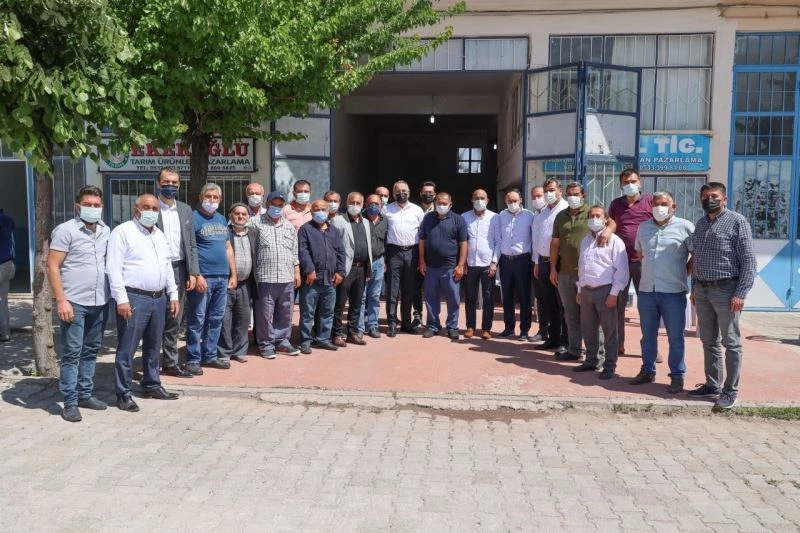 Belediye Başkanı Savran ve AK Parti İl Başkanı Kemikkıran Zahire Pazarını ziyaret etti
