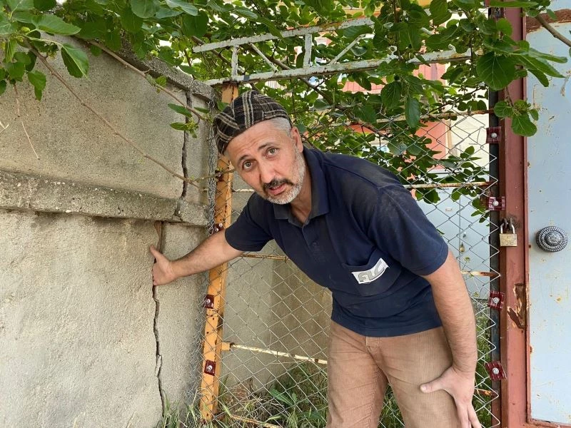 (ÖZEL) Mahalleli 7 yıldır diken üstünde yaşıyor
