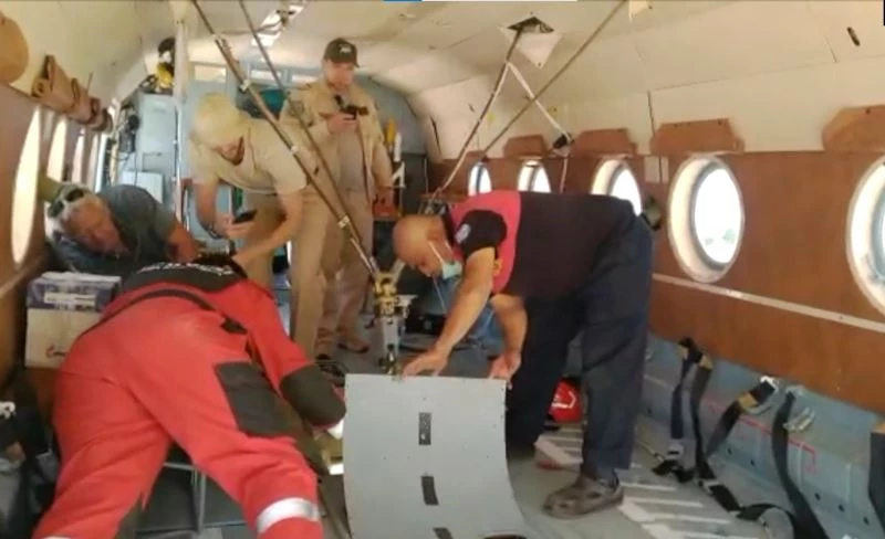 Yangın helikopterine giren yılan kurtarıldı
