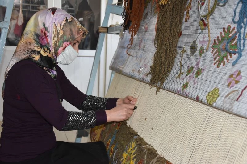 Hizanlı kadınlardan 150 yıl ömürlü halılar
