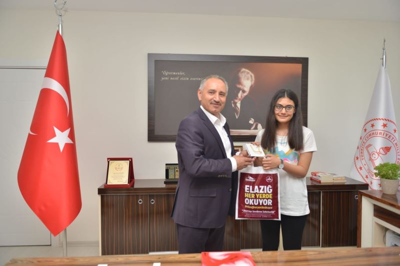 Elazığ’ın LGS birincisi Sare Yıldız,”Galatasaray Lisesine gitmek istiyorum”
