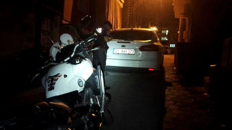 Alkollü sürücünün kaçışı çıkmaz sokakta son buldu
