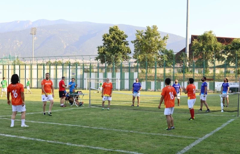 Büyükşehir’de ayaklar konuşuyor

