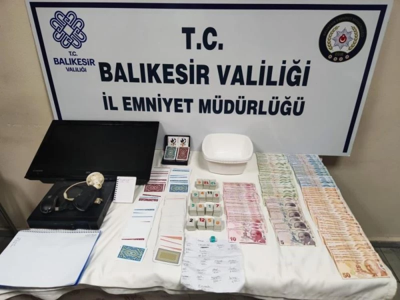Balıkesir’de parti binasını kumarhaneye çevirdiler
