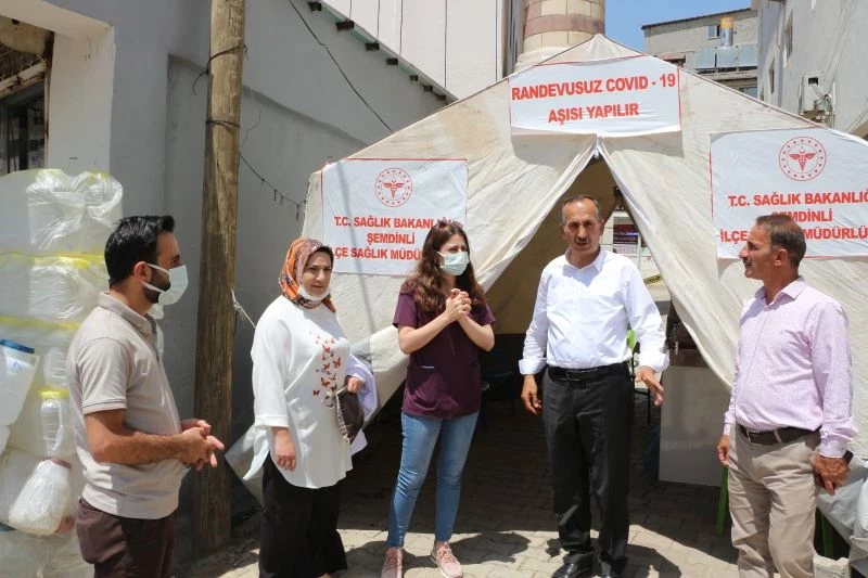 Şemdinli’de randevusuz aşı çadırına yoğun ilgi
