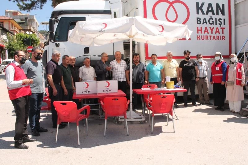 Tosya’da meslek odalarından kan bağışına destek
