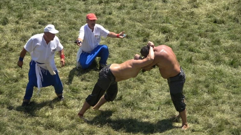 Kırkpınar’da ikinci tura yükselen başpehlivanlar belli oldu
