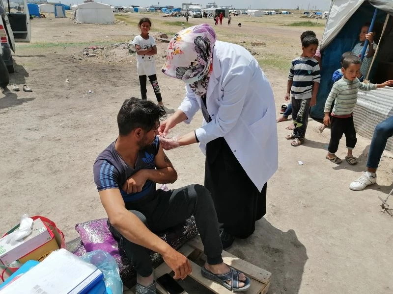 Aksaray’da tarım işçileri çadırlarında aşılandı
