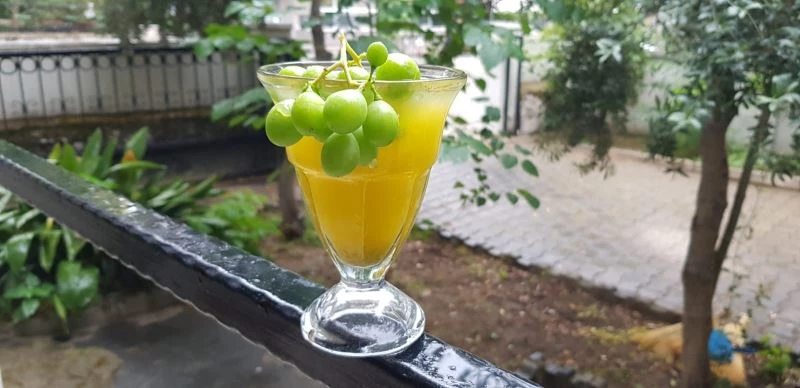 Tire’nin geleneksel lezzeti koruk şerbetine ilgi büyük
