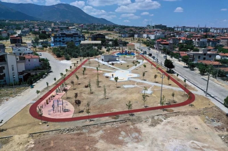 Yeni parklarıyla Merkezefendi güzelleşiyor
