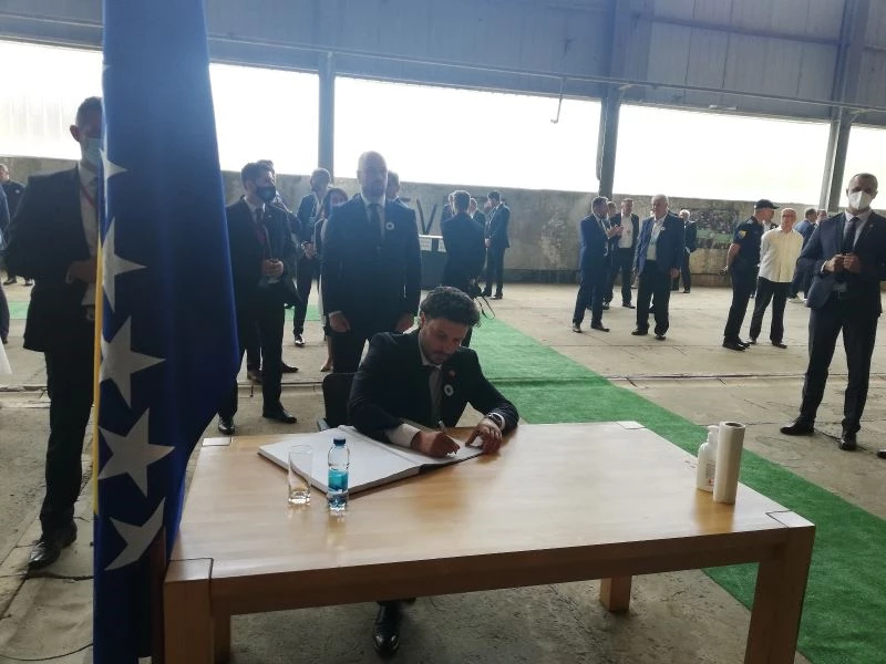 Srebrenitsa’da hayatını kaybedenler soykırımın 26’ncı yıl dönümünde anıldı
