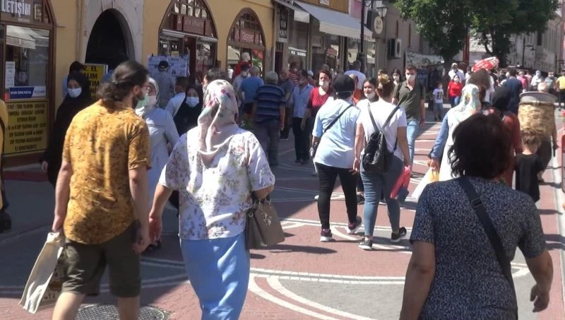 Bartın’da görülen Delta varyantı vakaları toplu bayram ziyaretlerine yasak getirdi

