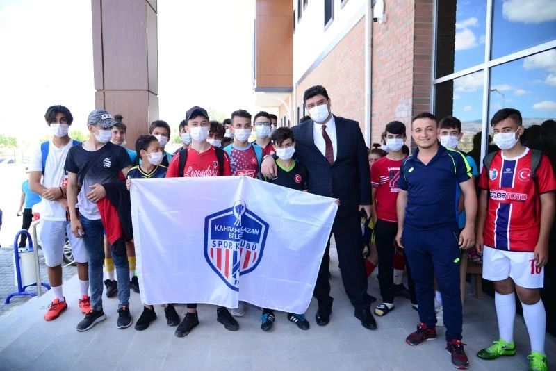 Kahramankazanlı gençlerin yeni buluşma adresi gençlik merkezi
