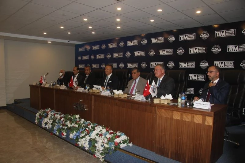 TİM Başkanı İsmail Gülle: “Yüzde 40’a yakın ABD’ye ihracatımızda artış var”
