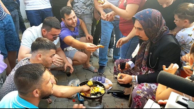 Hem kendileri yedi, hem damadı doyurdular
