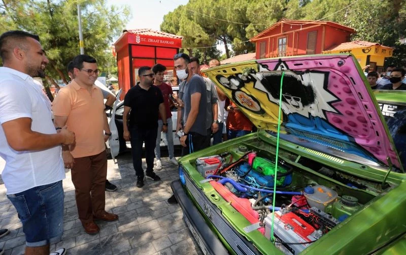 Modifiye araçlar DokumaPark’ta görücüye çıktı
