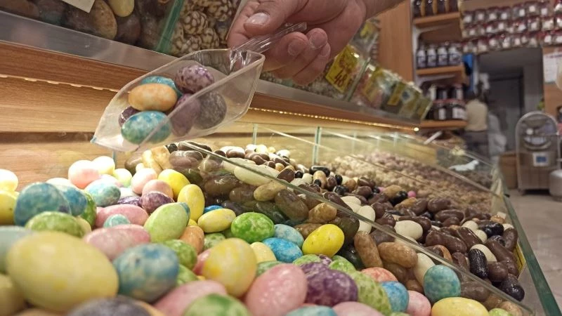 Tatlı ve kuruyemiş satıcıları bu bayramdan umutlu
