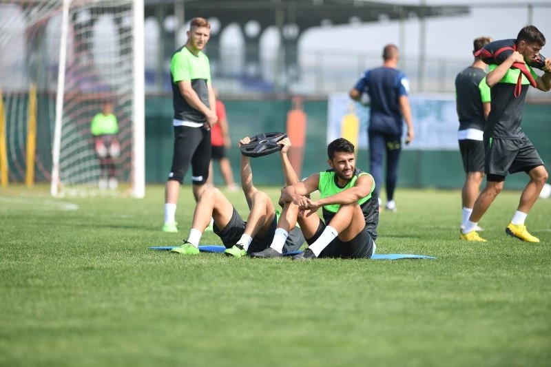 Bursasporlu futbolcular sınırları zorladı
