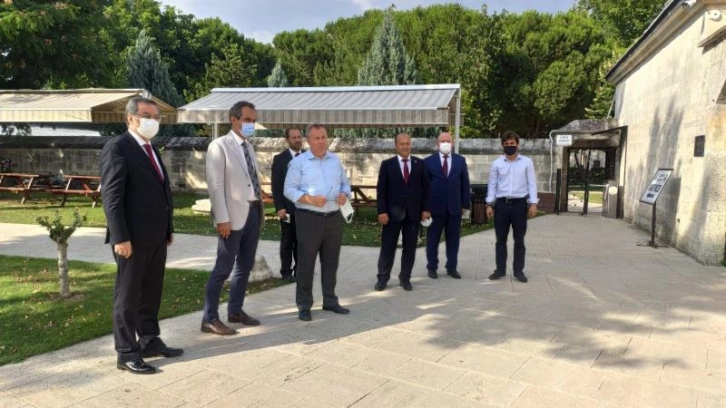 Milli Eğitim Bakan Yardımcısı Özer’den Rektör Tabakoğlu’na teşekkür
