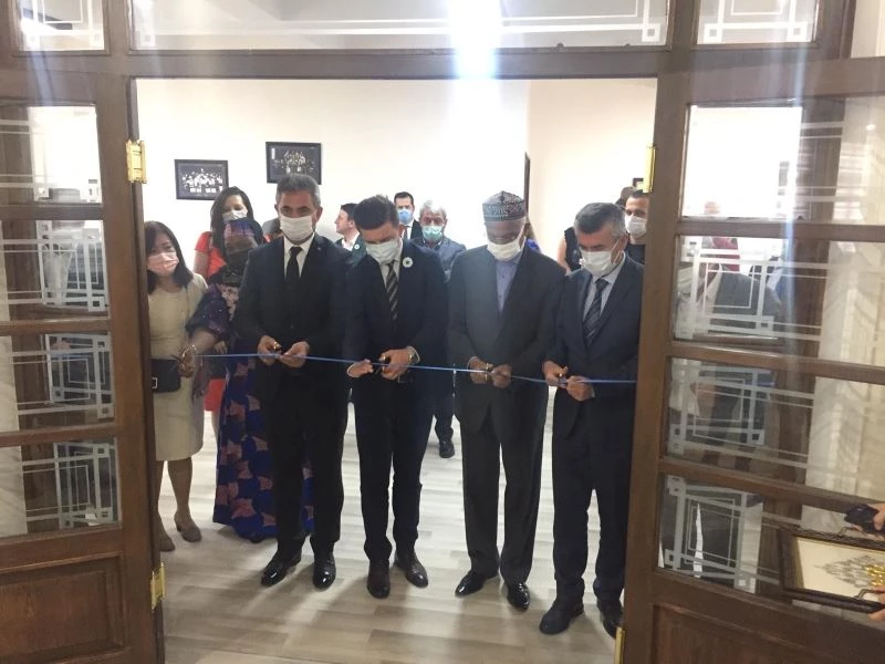 Srebrenitsa Katliamı’nda hayatını kaybeden 8 bin 372 Boşnak anıldı
