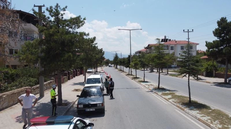 Lokum ikram edip trafik kurallarını hatırlattılar
