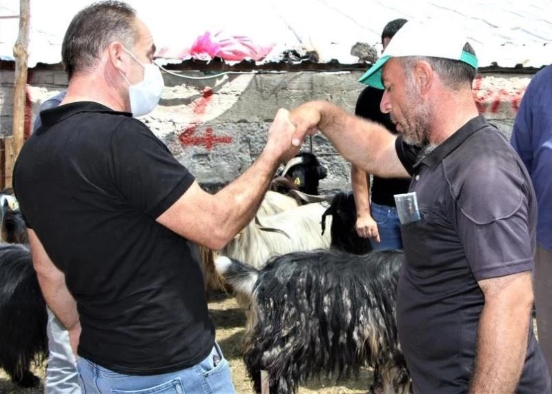 Kurban pazarlığında tokalaşma yapılmayacak
