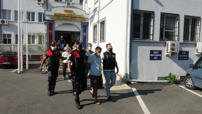 Gizli alfabesi çözülen fuhuş çetesine darbe
