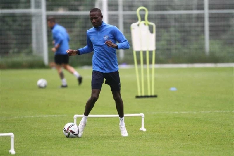 Adana Demirsporlu forvet Pa Dibba, taraftarlarını Süper Lig