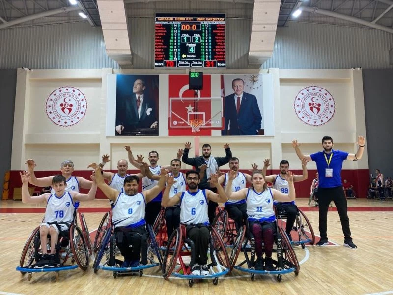 Demir Kartallar şampiyonluk yolunda tarih yazıyor
