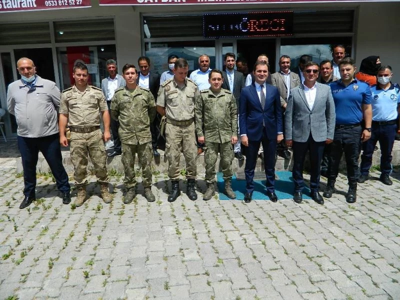 Posof’ta komutanlar için veda yemeği
