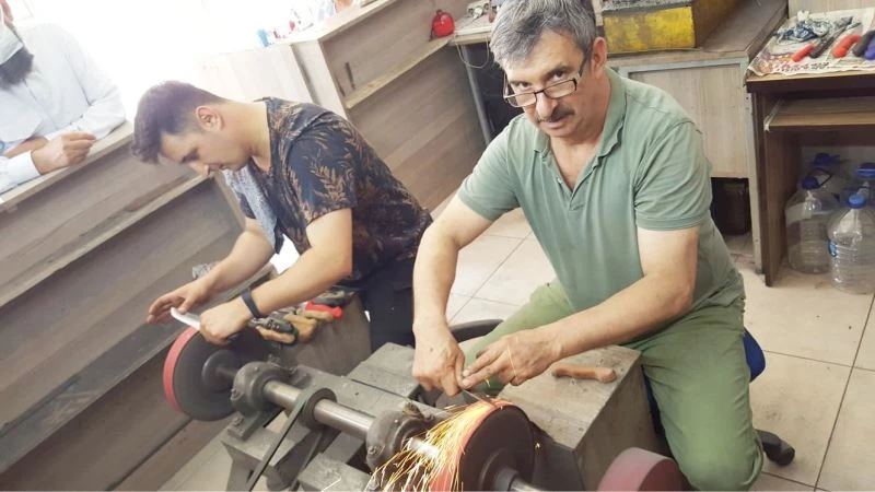 Bıçakçılarda bayram yoğunluğu

