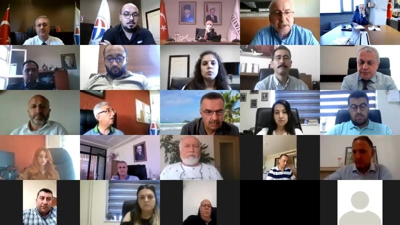 Darbe konulu panele yoğun ilgi
