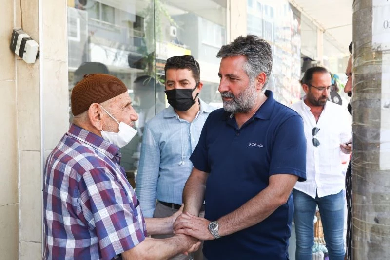 Başkan Sandal, Bayraklı’yı karış karış geziyor
