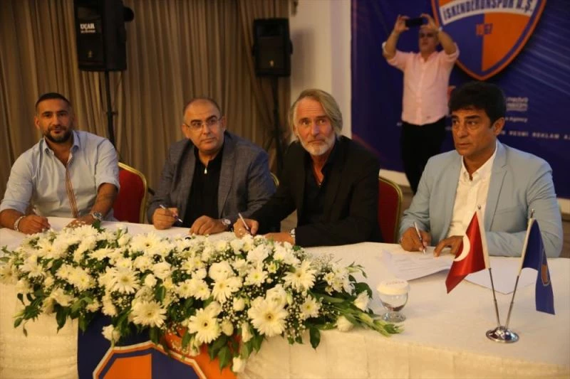 İskenderunspor, Jan Olde Riekerink ve Ümit Karan