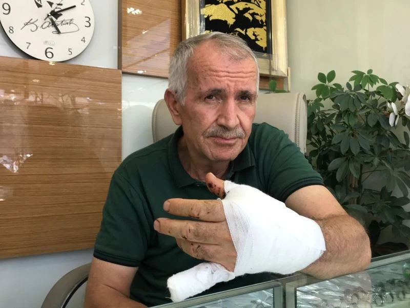 Rambo bıçaklı şüpheliyle boğuşan kuyumcu: 
