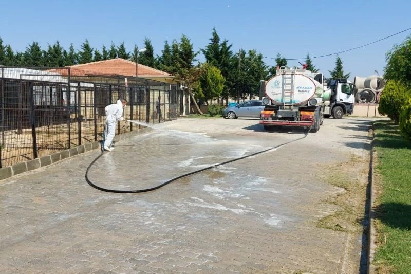 Dezenfeksiyon çalışmaları hız kesmeden sürüyor
