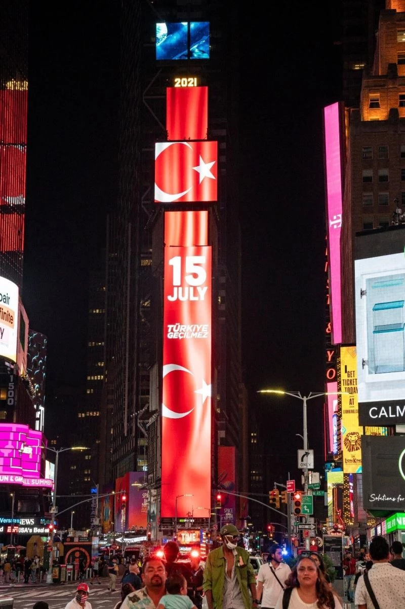 ABD’de 15 Temmuz darbe girişimi Times Meydanı’nda anlatıldı
