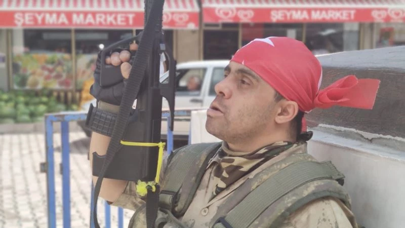 Çemişgezek’in down sendromlu komandosu 15 Temmuz’da görevde
