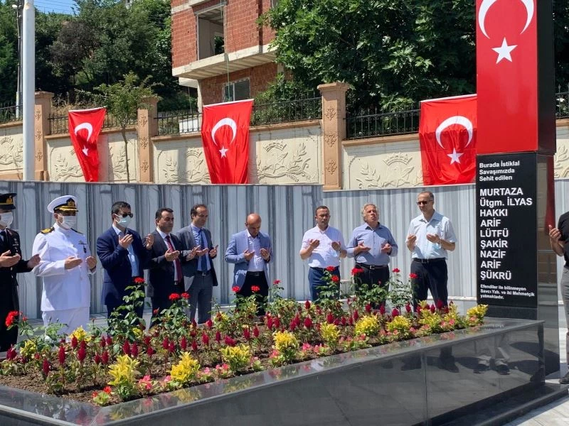 Altınova’da şehitlikler ziyaret edildi
