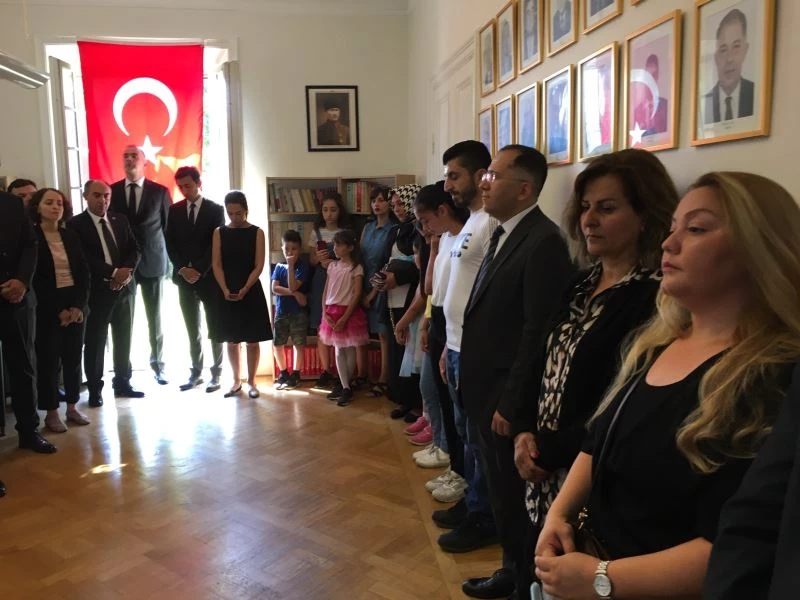 Türkiye’nin Stockholm Büyükelçiliği’nde 15 Temmuz şehitleri anıldı
