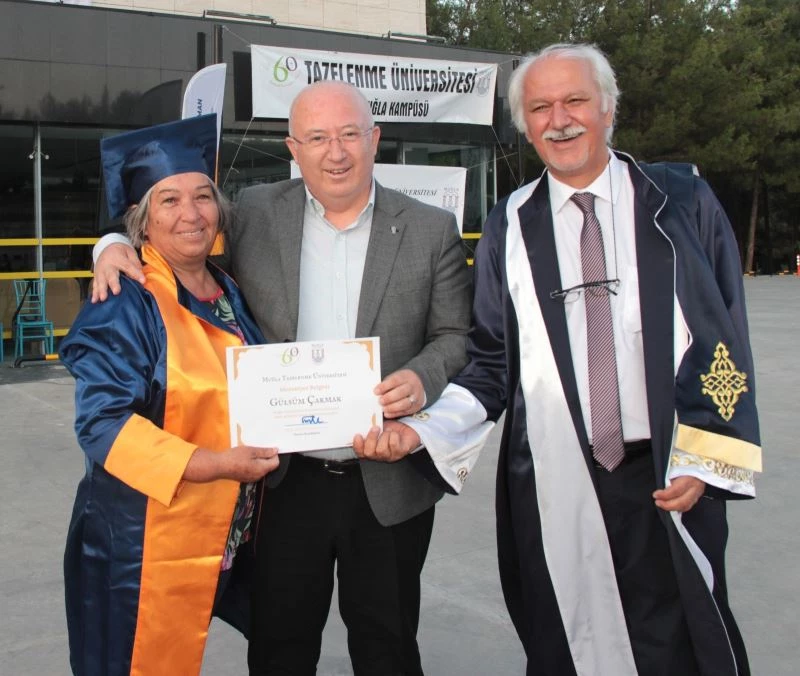 Diplomasını Başkan öğrencisinden aldı
