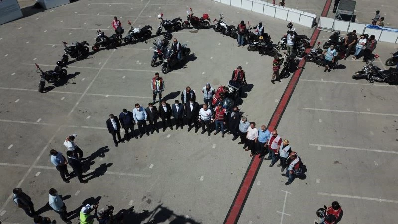 Kahramankazan Belediyesinden ‘Şehitlere Saygı Korteji’
