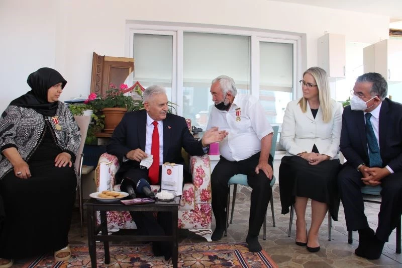 15 Temmuz Gazisi Münire Aydın: “Sizin demokrasiye sahip çıkın demenizle sokağa çıktık”
