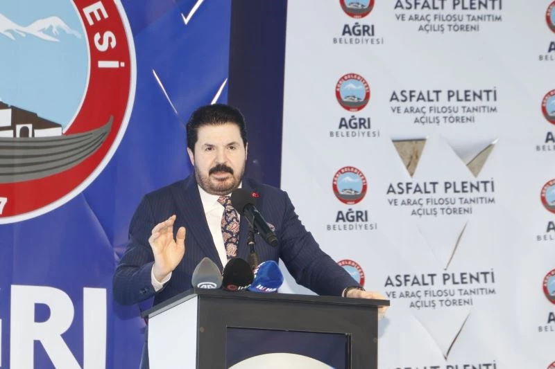 Başkan Sayan: “Terör olmasaydı 40 yılda 40 defa çağ atlamıştık”
