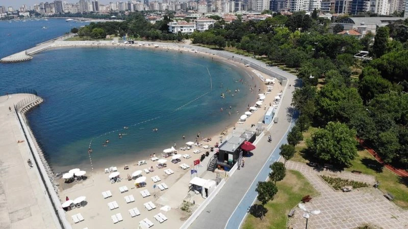 Bayram tatili başladı, Caddebostan Sahil ve plajı boş kaldı

