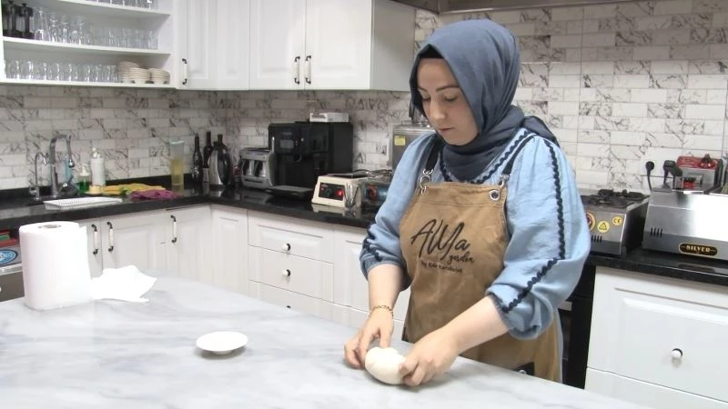 (Özel) Masterchef Eda Karabulut: “Pandemide, siparişleri insanların kapılarına kadar kendim götürdüm”
