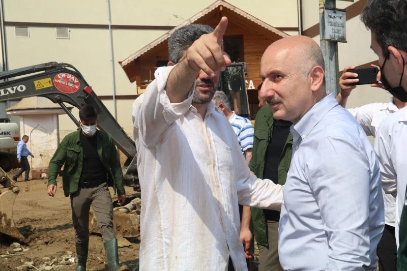 Bakan Adil Karaismailoğlu: “Ortalığı önemli ölçüde topladık; Acil ihtiyaçları giderdik”
